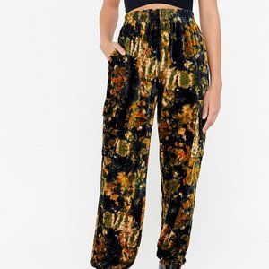 Penelope Velvet Joggers - Urban Outfitters